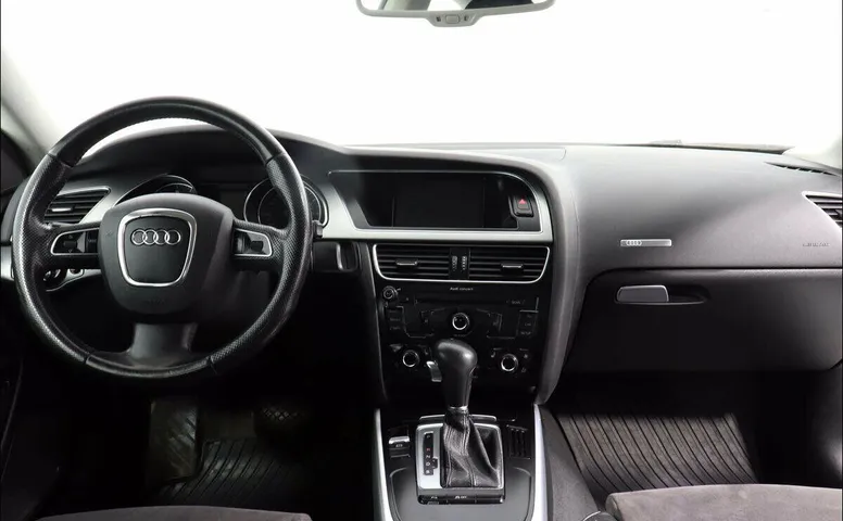 Audi A5 I (8T)