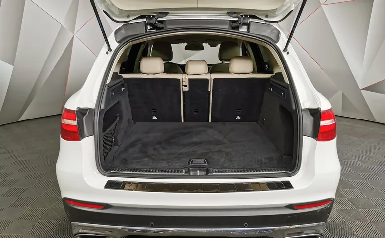 Mercedes-Benz GLC 250 9G-TRONIC 4MATIC (211 л.с.) Особая серия Белый
