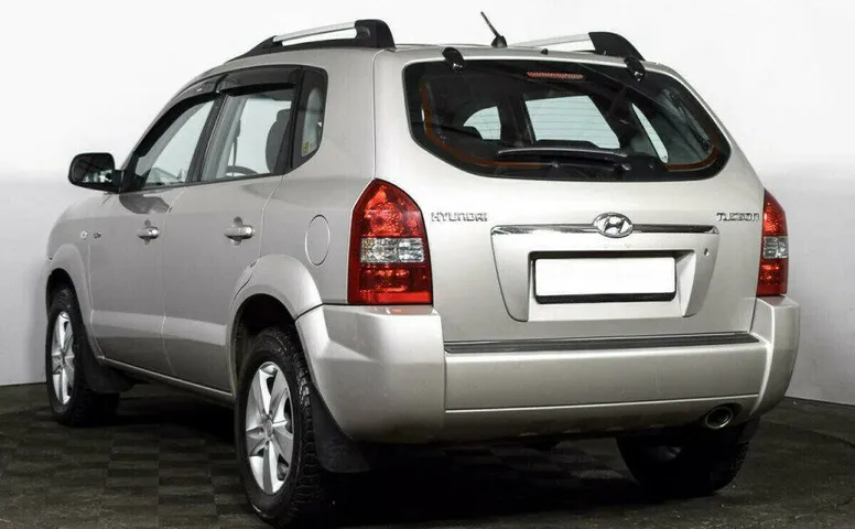 Hyundai Tucson 2.0 Автомат