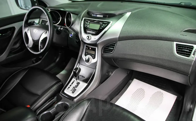 Hyundai Avante, 4 поколение