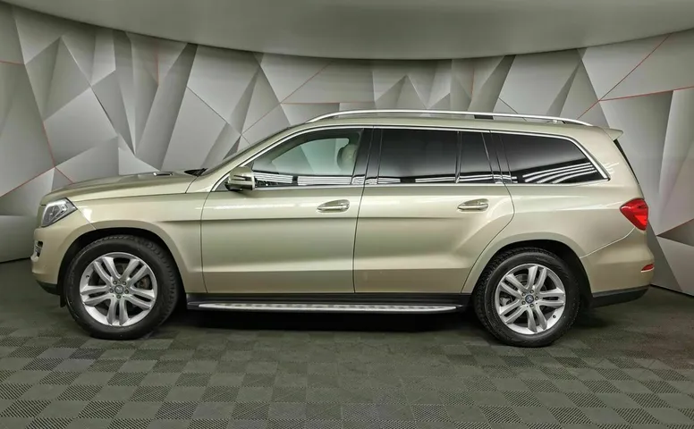 Mercedes-Benz GL GL 350 BlueTec 7G-Tronic Plus 4Matic (258 л.с.) Бежевый