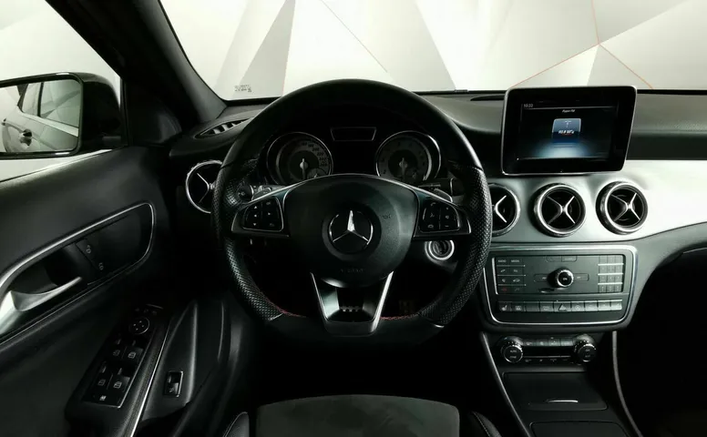 Mercedes-Benz GLA 250 7G-DCT 4MATIC (211 л.с.) Особая серия Черный