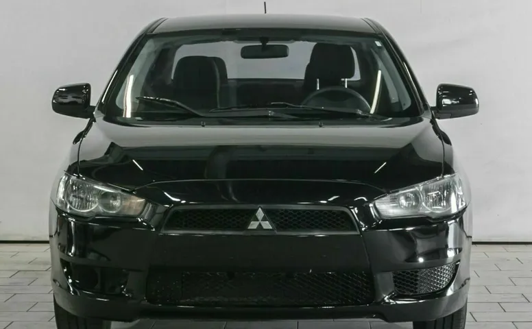 Mitsubishi lancer