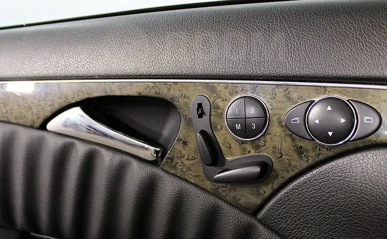 Mercedes-Benz E-Class, 3 поколение
