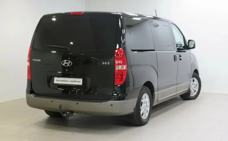 Hyundai H-1