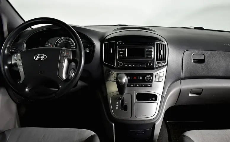 Hyundai H-1