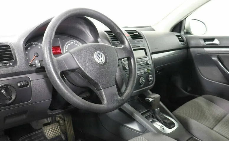 Volkswagen Jetta 1.6 Автомат