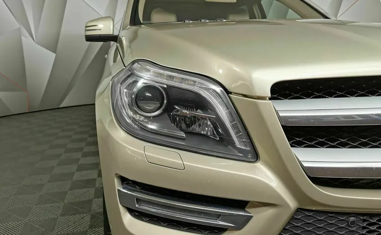 Mercedes-Benz GL GL 350 BlueTec 7G-Tronic Plus 4Matic (258 л.с.) Бежевый