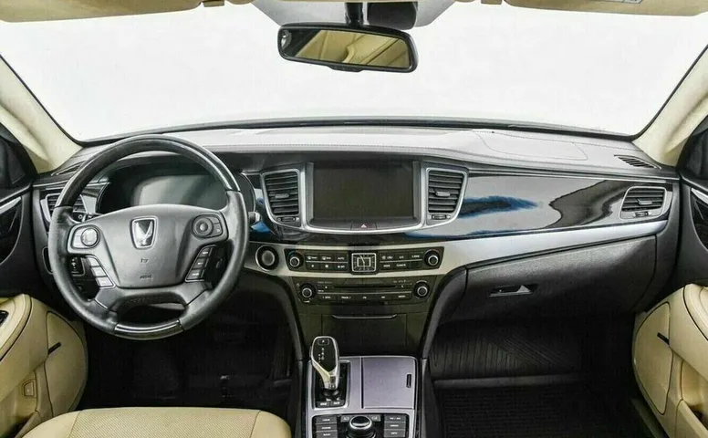 Hyundai equus