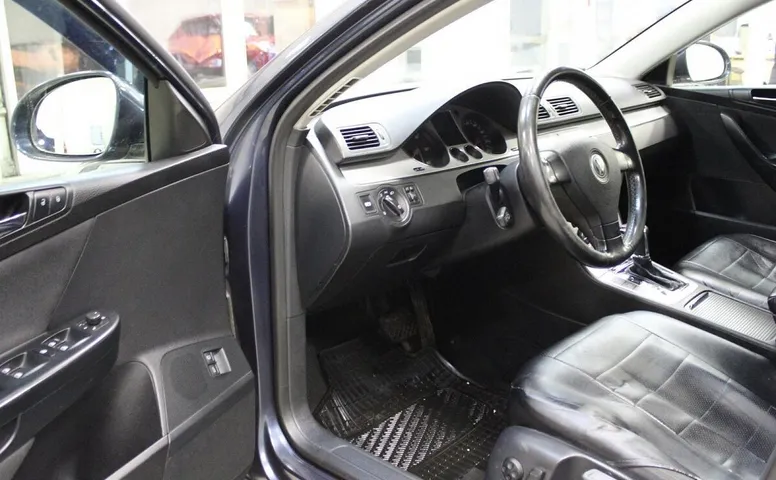 Volkswagen Passat (B6)