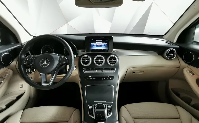 Mercedes-Benz GLC 250 9G-TRONIC 4MATIC (211 л.с.) Особая серия Белый