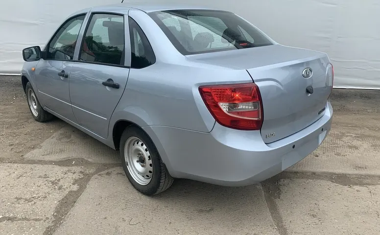 LADA (ВАЗ) GRANTA 1.6 AT (98 л.с.)