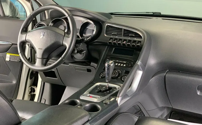 Peugeot 3008 i