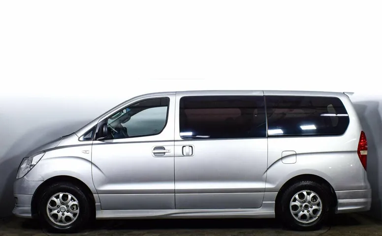 Hyundai Grand Starex I
