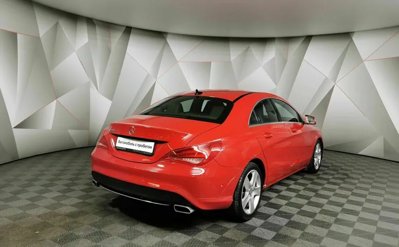 Mercedes-Benz CLA CLA 200 7G-DCT (156 л.с.) Urban Красный