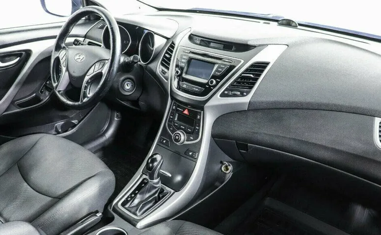 Hyundai Elantra 1.8 Автомат