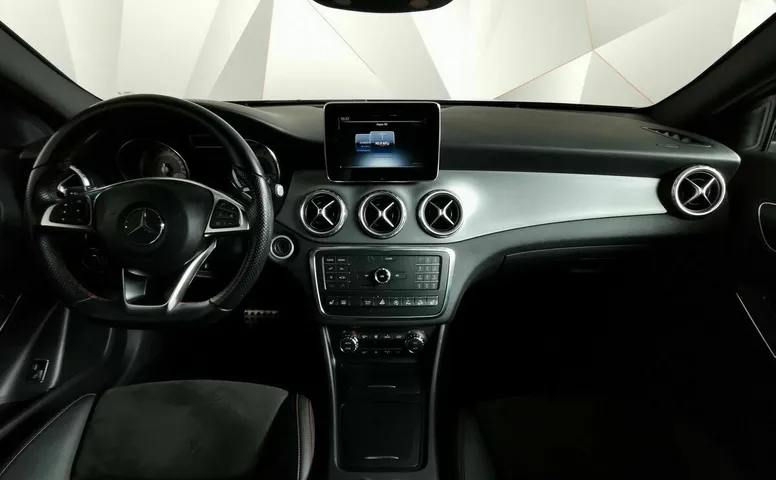 Mercedes-Benz GLA 250 7G-DCT 4MATIC (211 л.с.) Особая серия Черный