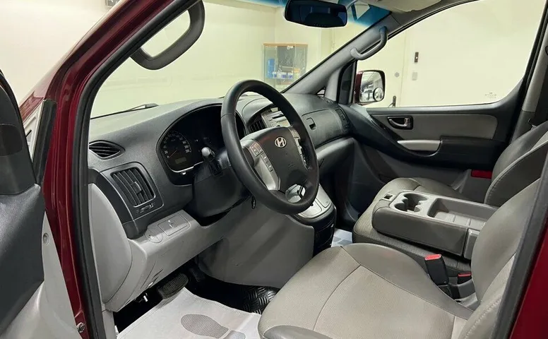 Hyundai Grand Starex I