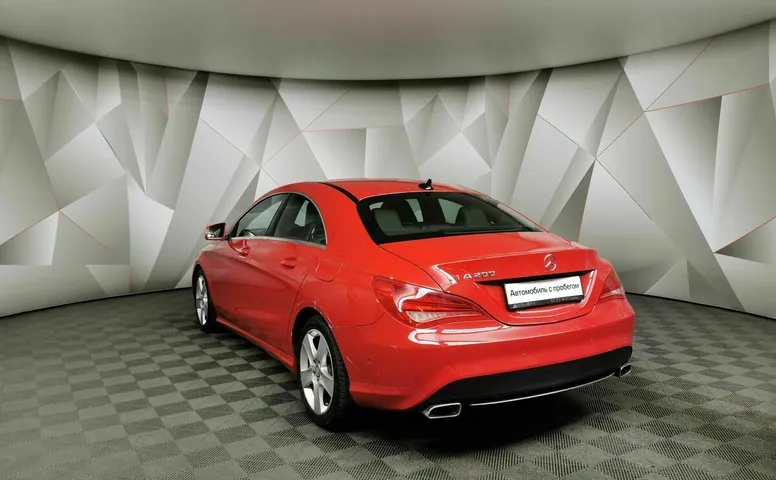 Mercedes-Benz CLA CLA 200 7G-DCT (156 л.с.) Urban Красный