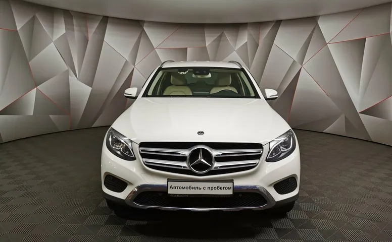 Mercedes-Benz GLC 250 9G-TRONIC 4MATIC (211 л.с.) Особая серия Белый