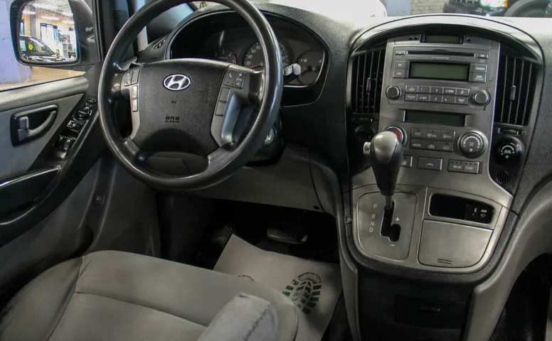 Hyundai Grand Starex I