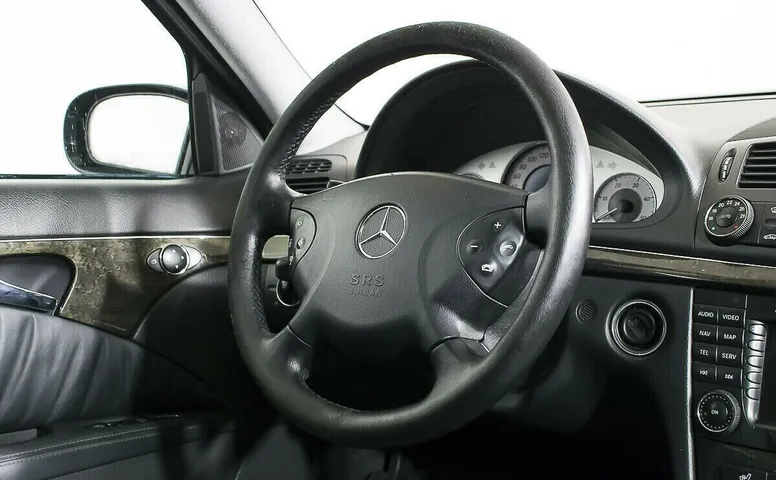 Mercedes-Benz E-Класс III (W211, S211)