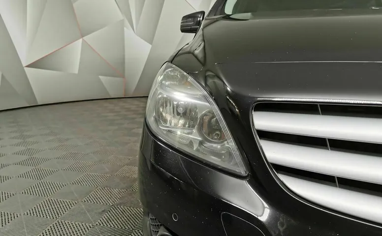 Mercedes-Benz B-Класс B 180 7G-DCT (122 л.с.) Черный