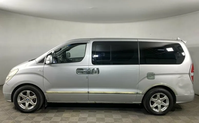 Hyundai Grand Starex I