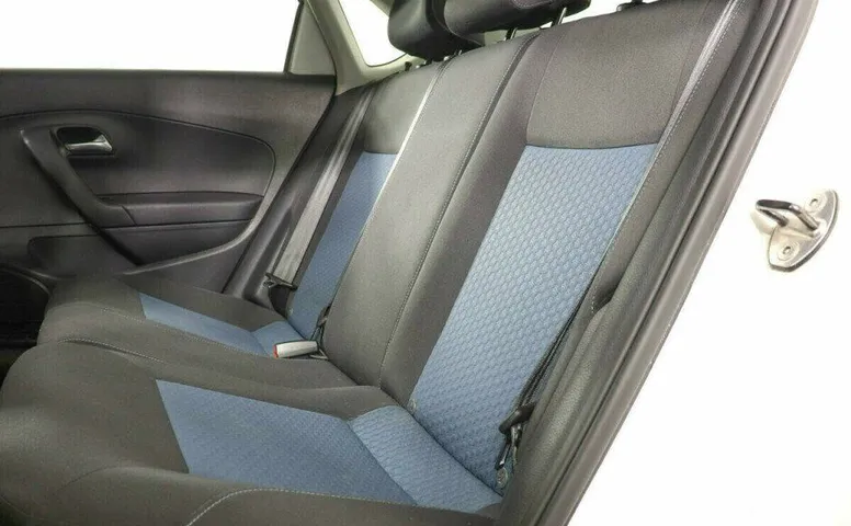Volkswagen Polo 1.6 Автомат