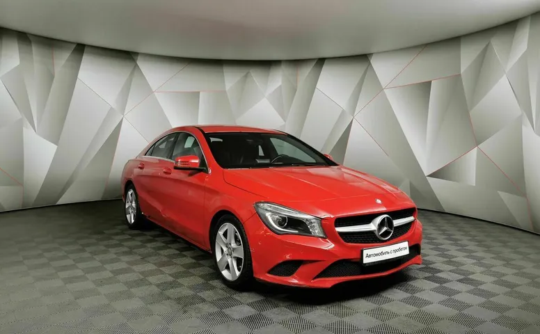 Mercedes-Benz CLA CLA 200 7G-DCT (156 л.с.) Urban Красный