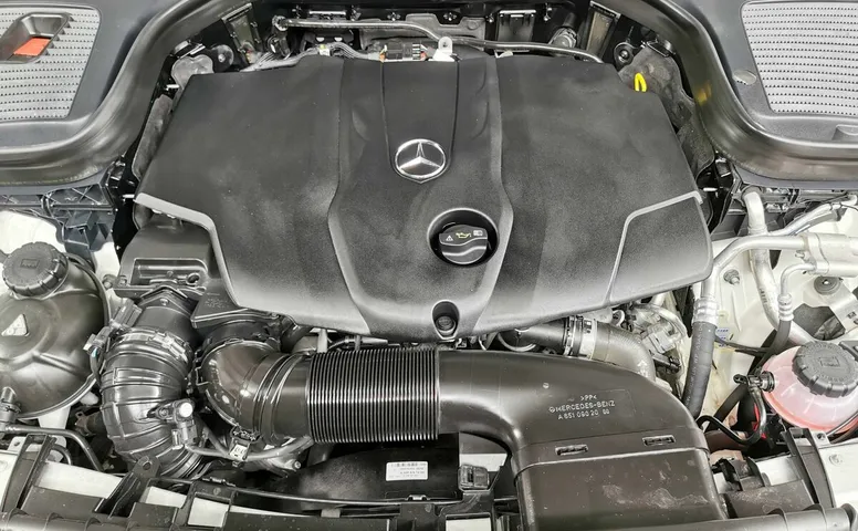 Mercedes-Benz GLC 220 d 9G-TRONIC 4MATIC (170 л.с.) Особая серия Белый