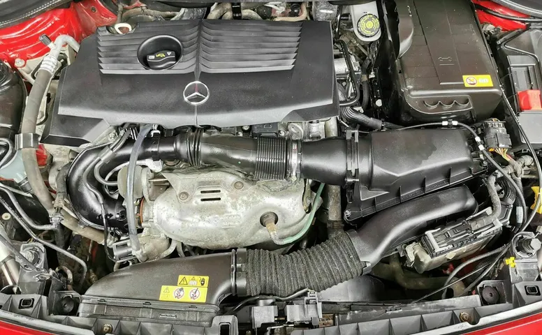 Mercedes-Benz B-Класс B 180 7G-DCT (122 л.с.) Красный