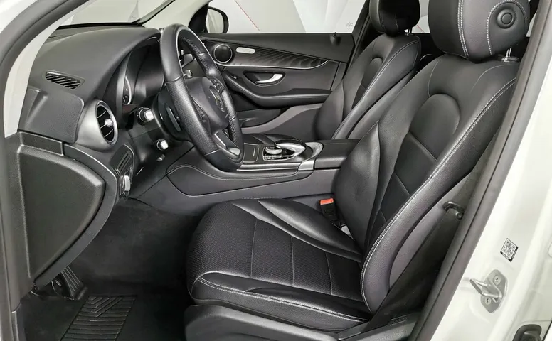 Mercedes-Benz GLC 220 d 9G-TRONIC 4MATIC (170 л.с.) Особая серия Белый