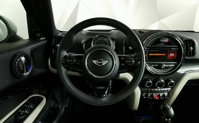 Mini Countryman Cooper S 2.0 AT ALL4 (192 л.с.) Зеленый
