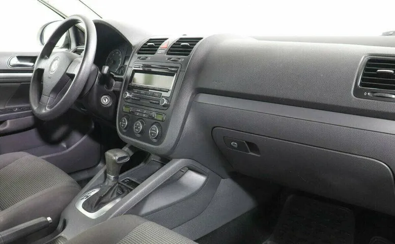 Volkswagen Jetta 1.6 Автомат