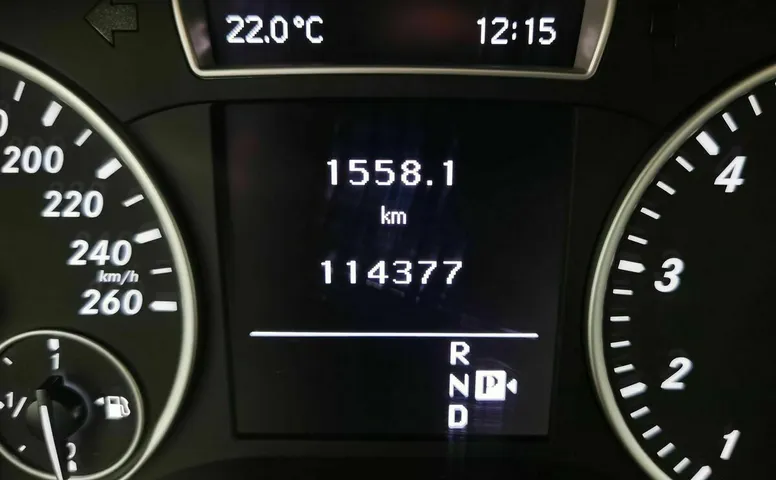 Mercedes-Benz A-Класс 180 7G-DCT (122 л.с.) Синий