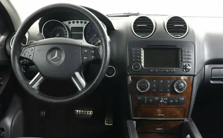 Mercedes-Benz M-Класс 3.5 Автомат