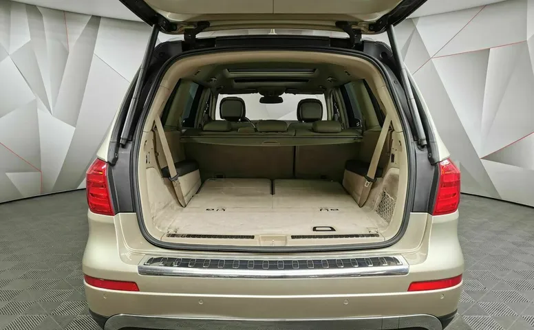 Mercedes-Benz GL GL 350 BlueTec 7G-Tronic Plus 4Matic (258 л.с.) Бежевый