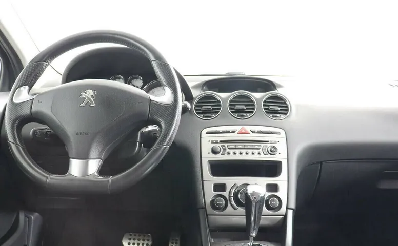 Peugeot 408 I