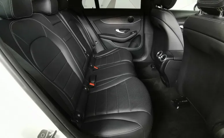 Mercedes-Benz GLC 220 d 9G-TRONIC 4MATIC (170 л.с.) Особая серия Белый