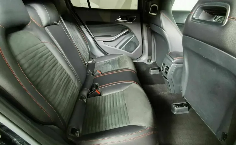 Mercedes-Benz GLA 250 7G-DCT 4MATIC (211 л.с.) Особая серия Черный