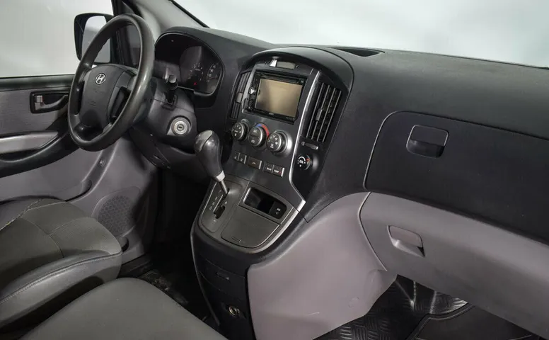 Hyundai Grand Starex I