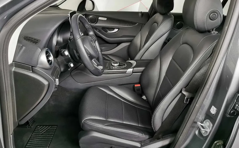 Mercedes-Benz GLC 250 9G-TRONIC 4MATIC (211 л.с.) Серый